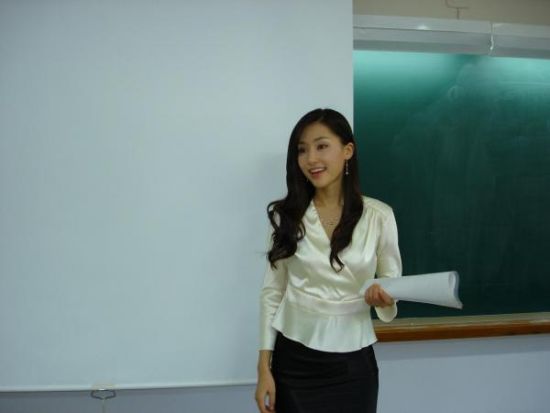 韩国老师着装