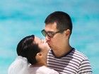 陈建斌夫妇庆结婚8周年 浪漫婚礼湿身热吻