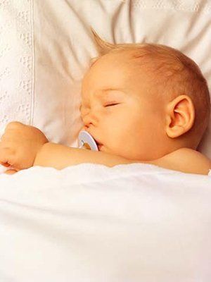 母婴知识:新生儿需不需要枕枕头