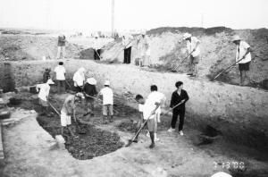 海丰镇遗址曾被多次发掘，图为发掘现场。