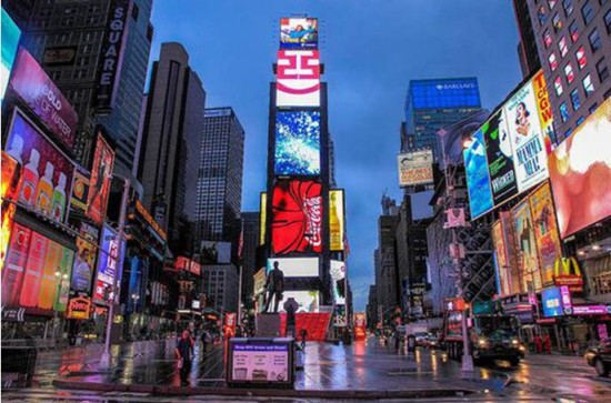 美仑美奂霸屏美国纽约时代广场巨幕-中国互联网新闻中心生活消费门户